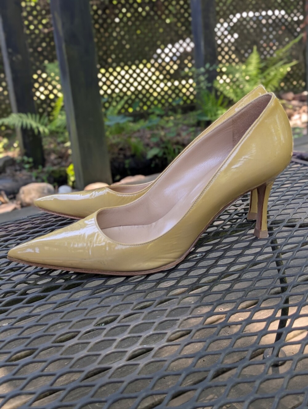 Manolo Blahnik Pointy Toed Patent Heels Yellow Green Size 38